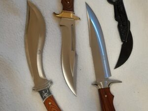 SET 4 knives - Kukri Machete Knife 2 Bowie Knives and Folding Karambit- image 1